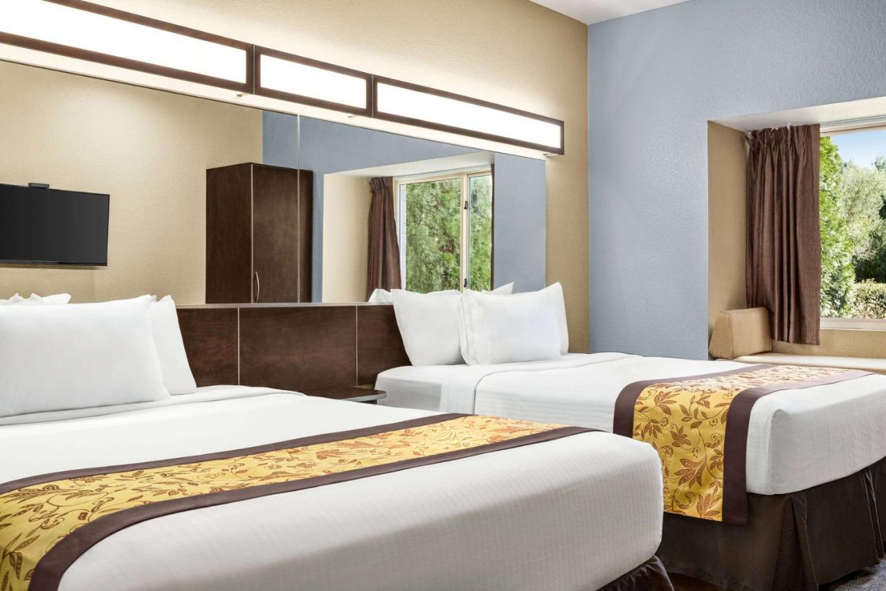 Microtel Inn & Suites By Wyndham Woodstock/Atlanta North Екстериор снимка